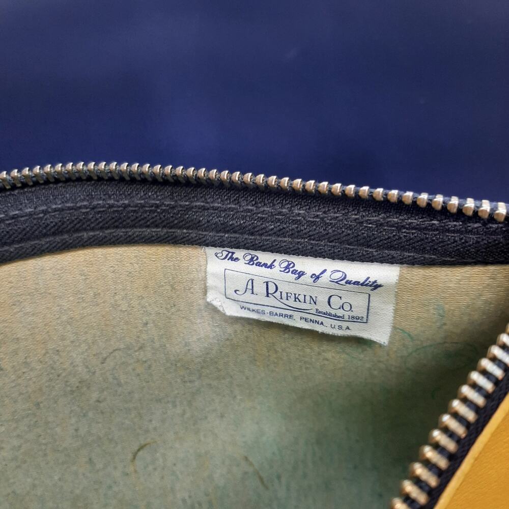 VTG Capital Hill State Bank & Trust Zippered Security Bank Money Deposit Bag - Picture 8 of 8